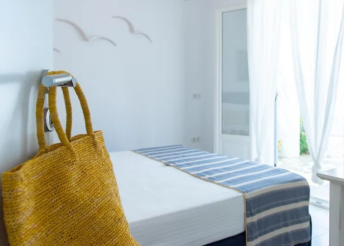 Ferienhaus Nefeli Guesthouse With Outdoor Jacuzzi In Platys Gialos Sifnos *